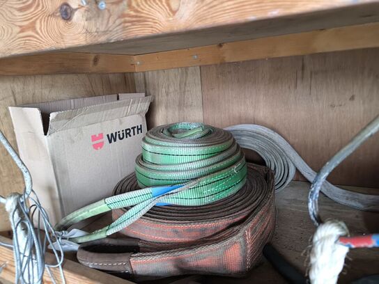 Hylde m. indhold stålwire m.v.