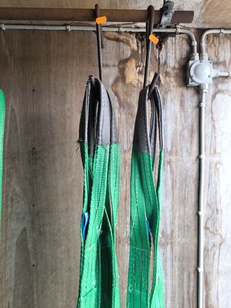 Løftestropper 2000-3000 kg.  DANLØFT