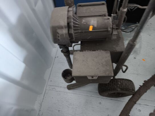 Pumpe m. motor M.A.G