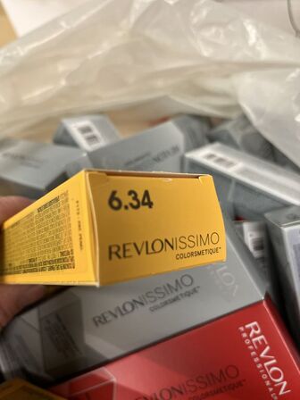 Pose med Hårfarver REVLON