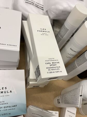 Parti med Hårprodukt ILES FORMULAR + Hårbørster