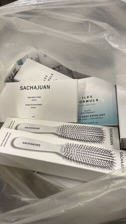 Pose med Hårprodukt ILES FORMULAR + Hårbørster