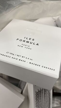 Pose med Hårprodukt ILES FORMULAR + Hårbørster