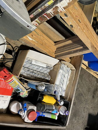 Indholdet på pallen