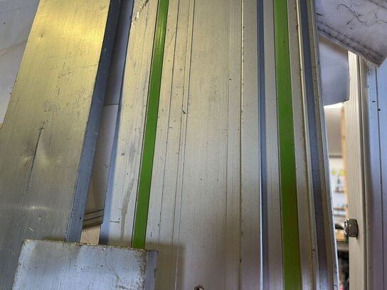 Retteskinner og føringsskinne