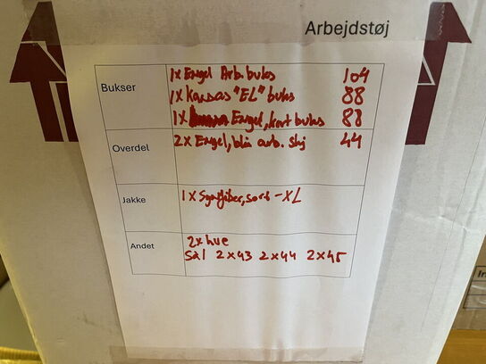 Div. arbejdstøj i kassen