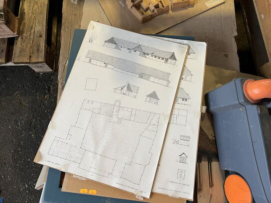 Indholdet på pallen