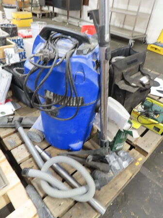 Indholdet på pallen