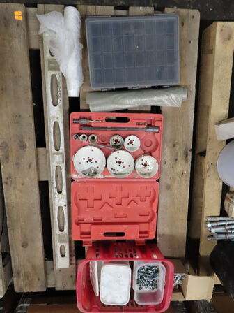 Indholdet på pallen