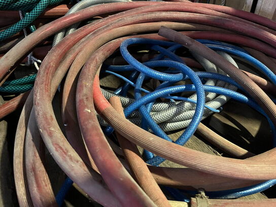 Indholdet på pallen