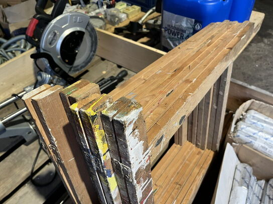 Indholdet på pallen