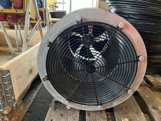 Aksialventilator med tube