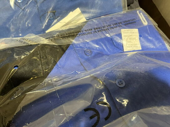 Div. arbejdstøj i kassen