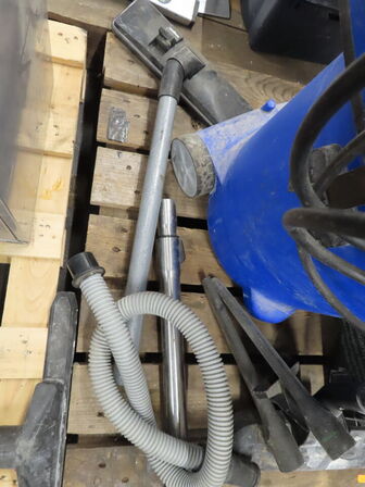 Indholdet på pallen