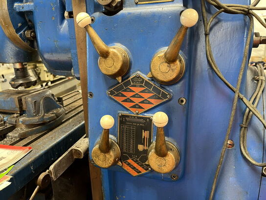 Vertikal fræser, VILH. PEDERSEN VV20