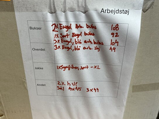 Div. arbejdstøj i kassen