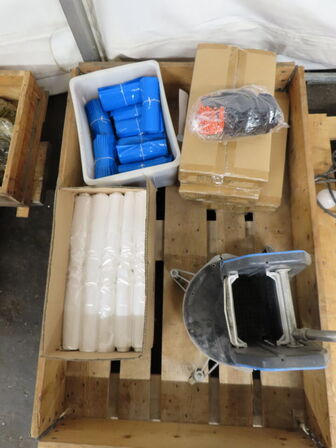 Indholdet på pallen