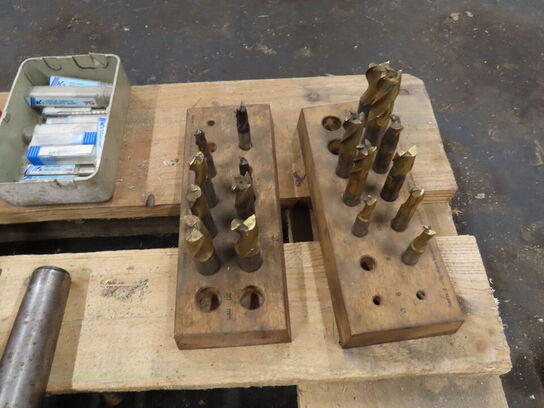 Indholdet på pallen