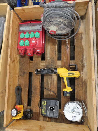 Indholdet på pallen