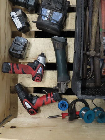 Indholdet på pallen