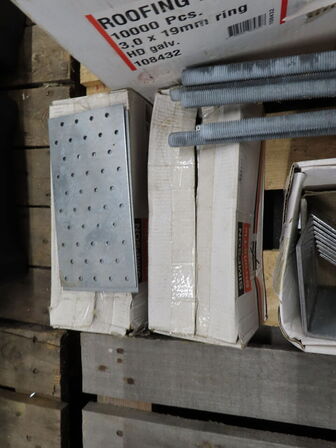 Indholdet på pallen