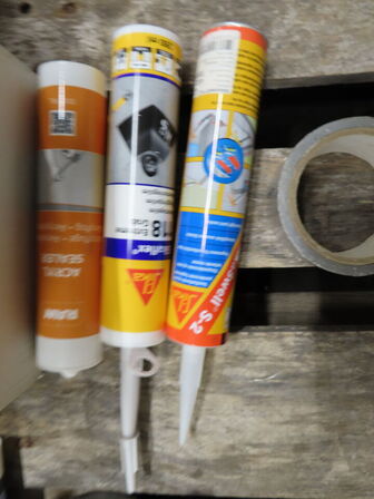 Indholdet på pallen