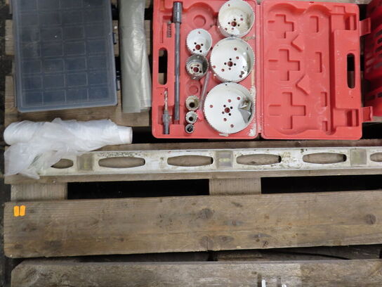 Indholdet på pallen