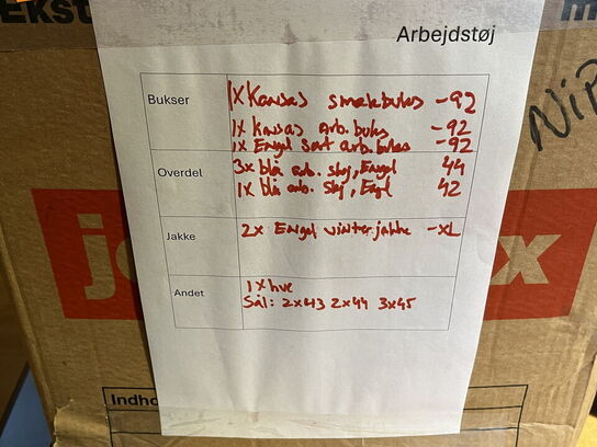 Div. arbejdstøj i kassen