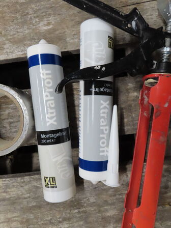 Indholdet på pallen