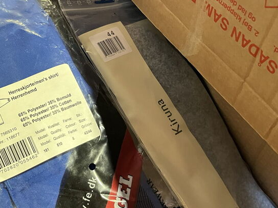 Div. arbejdstøj i kassen