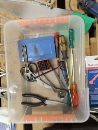 Indholdet på pallen