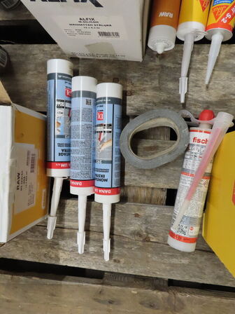 Indholdet på pallen