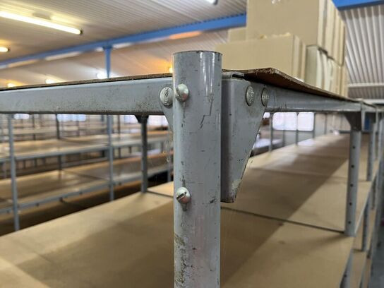 Stort parti lagerreoler uden indhold