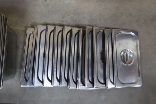 74 stk. ass. Rustfrit stål kantiner / låg