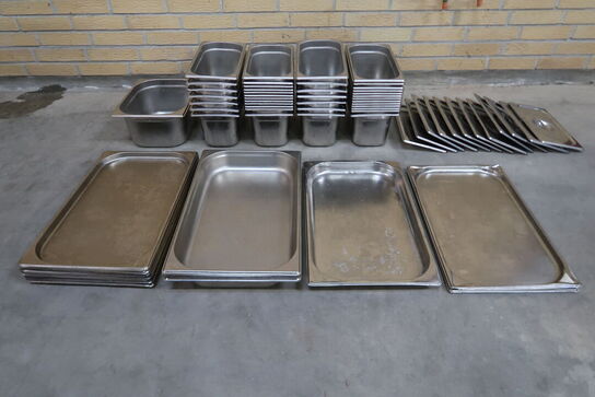 74 stk. ass. Rustfrit stål kantiner / låg