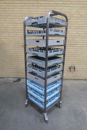Kurvevogn med 10 stk. opvaskebakker
