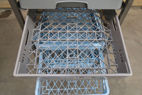 Kurvevogn med 10 stk. opvaskebakker