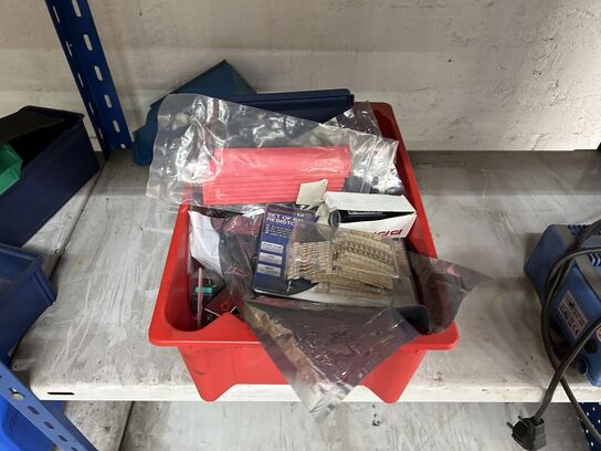 2 fags lagerreol med indhold