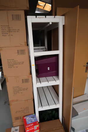 3 stk. reoler uden indhold