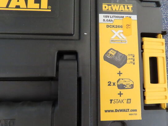 Slagboremaskine og skruemaskine DEWALT DCK266P2T