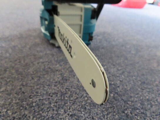 Motorsav MAKITA DCS232T (uden kæde)