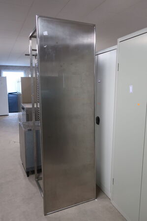 Bord i rustfri stål ca. 220 cm bred