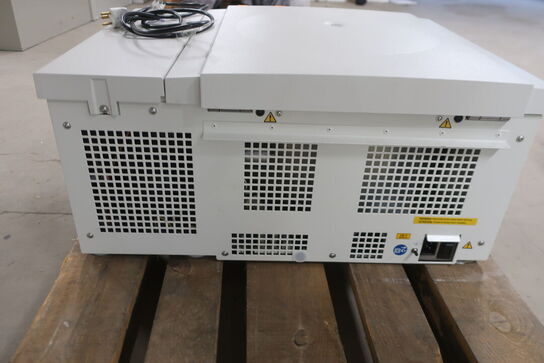 Centrifuge THERMOFISHER MegaFuge 40R