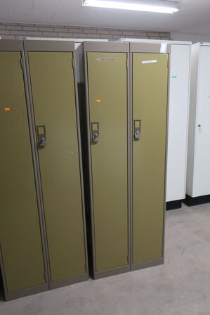 4 stk. omklædningsskabe