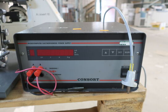 Variabel strømforsyning CONSORT E713
