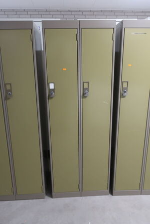 4 stk. omklædningsskabe