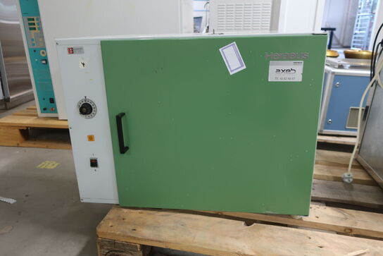 Varmeskab/ovn HERAEUS H420