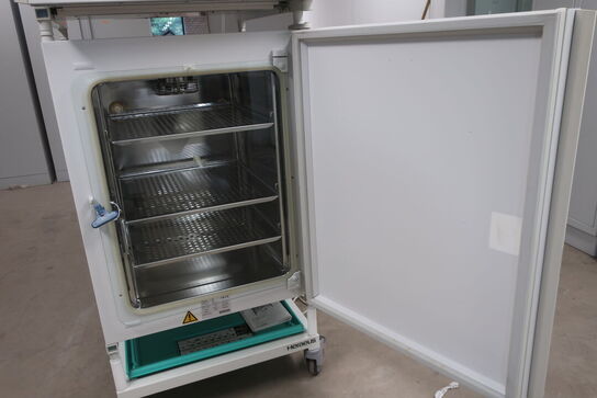 Inkubator THERMO SCIENTIFIC HERAcell 150i