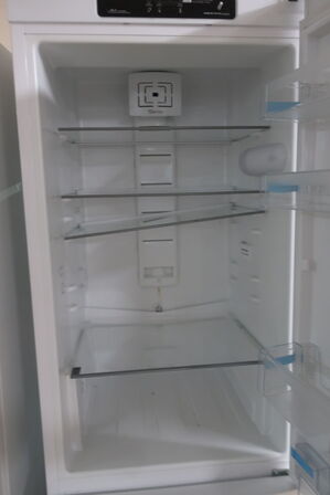 Køle/fryseskab WHIRLPOOL WBE3325