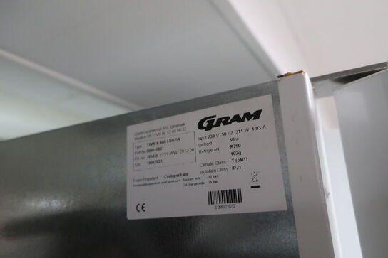 Industrikøleskab GRAM TWIN K 660 LSG 5N
